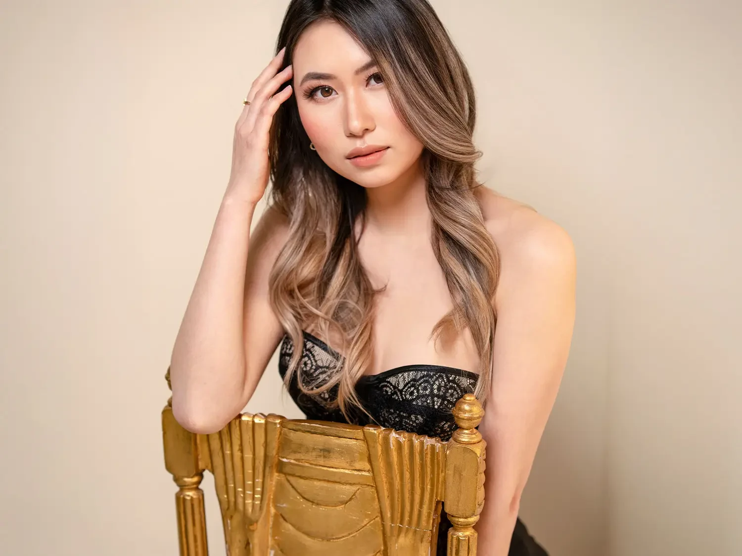 meet evelyn jia ellie wilde designer Desktop Image